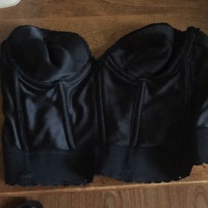 Low back strapless bra